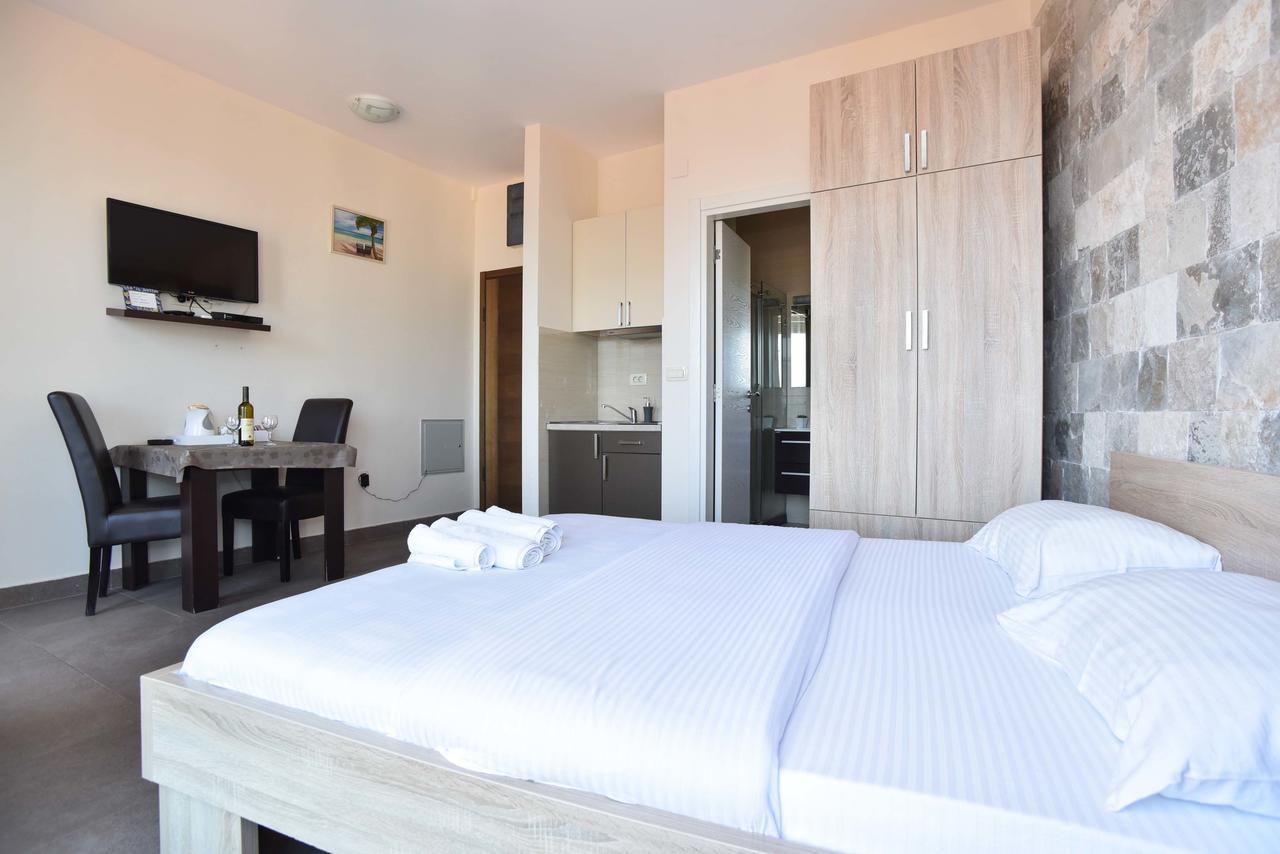 Apartments Jelusic Будва Екстериор снимка